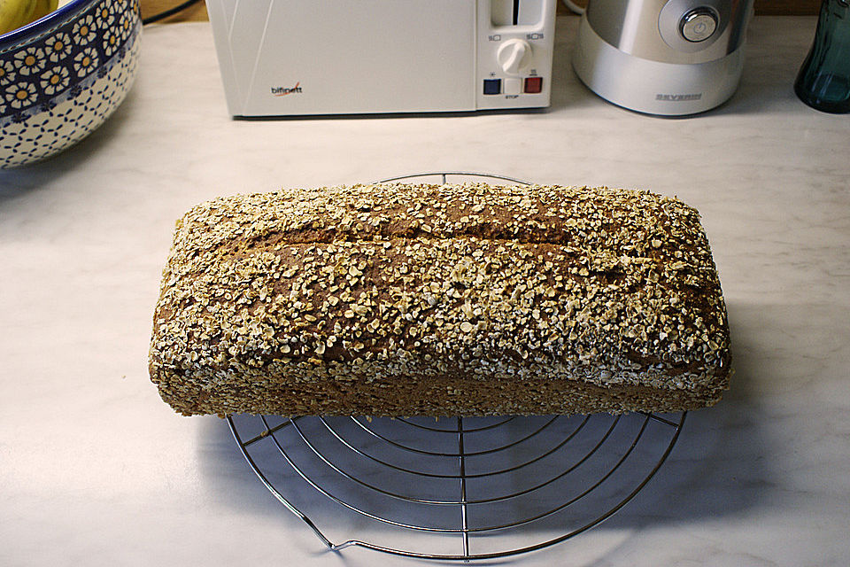 Körniges Dinkel-Möhren-Brot