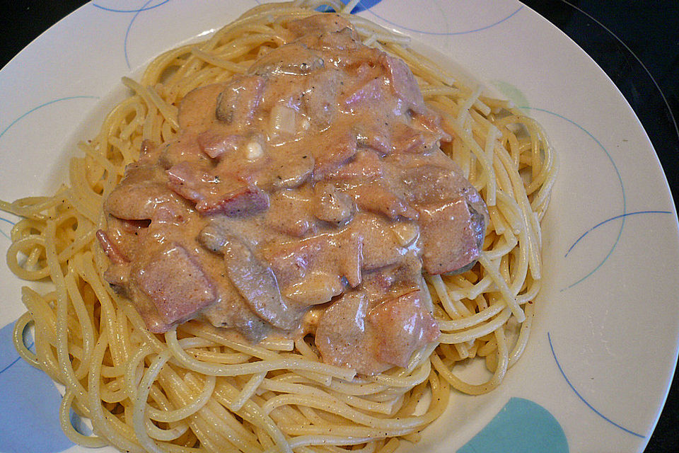 Schafskäse-Knoblauchspaghetti