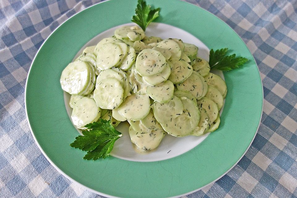 Dill-Gurkensalat