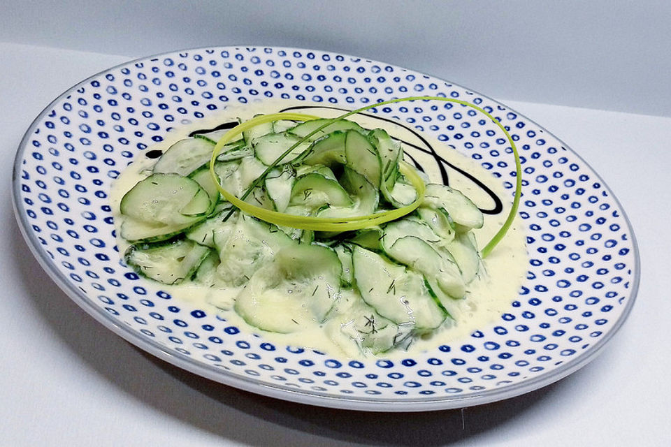 Dill-Gurkensalat