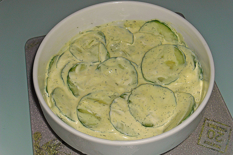 Dill-Gurkensalat