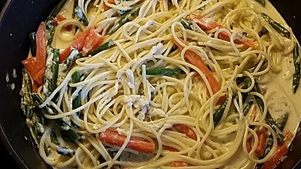 Spaghetti Mit Grunen Bohnen Karotten Und Frischkasesauce Chefkoch 