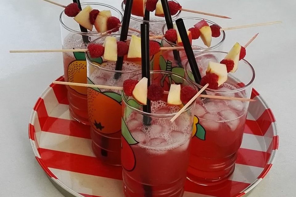 Apfel-Himbeer-Cocktail