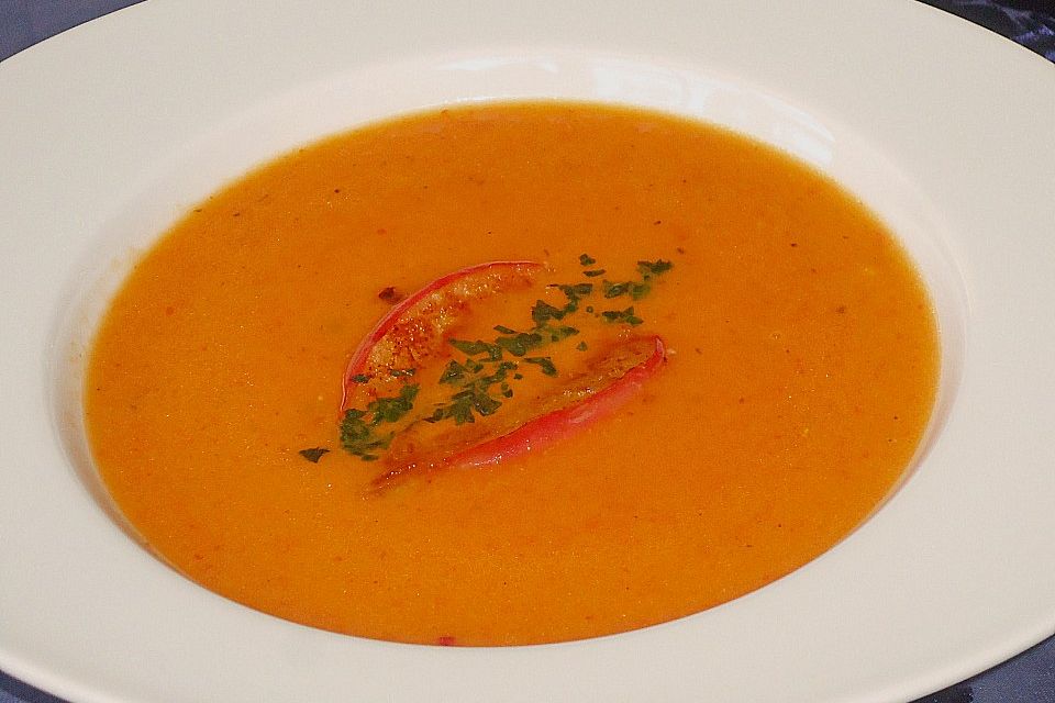 Apfel-Paprika-Suppe mit Chili