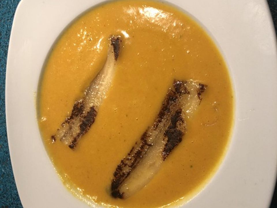 Exotische Möhren-Orangen-Suppe mit gebratener Banane von gloryous| Chefkoch