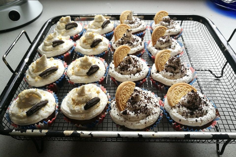 Weiße Oreo-Cupcakes mit Überraschung