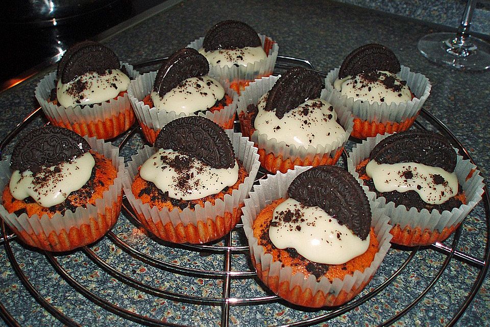 Weiße Oreo-Cupcakes mit Überraschung