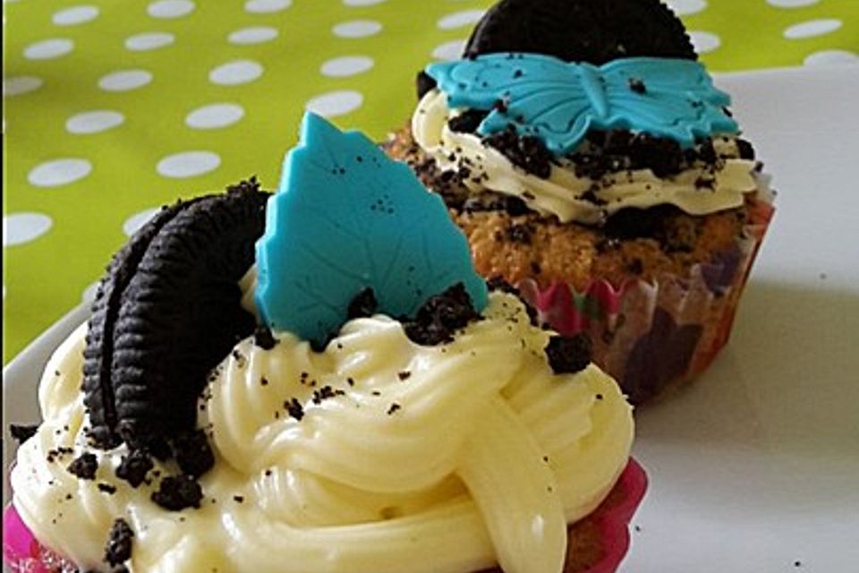 Weiße Oreo-Cupcakes mit Überraschung