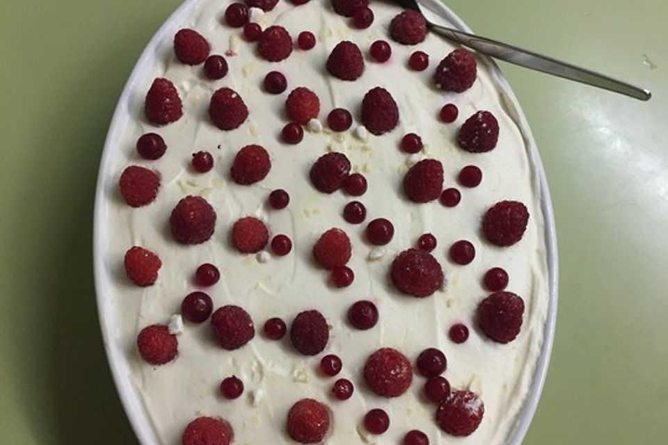 Himbeer-Mascarpone Creme mit Baiser