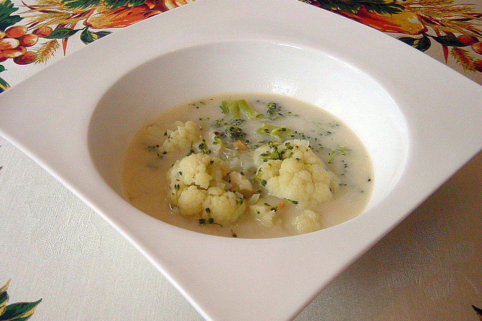 Brokkoli-Blumenkohl-Cremesuppe à la Dirk