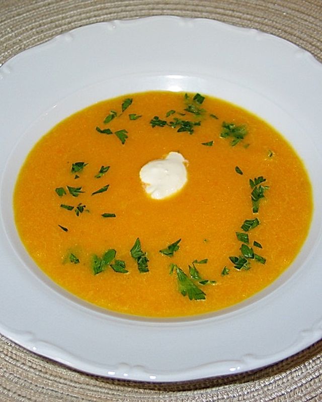 Orangen-Karotten-Suppe