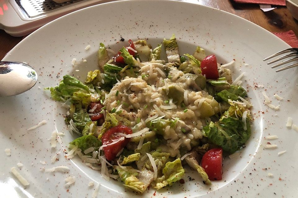 Spargelrisotto mit Champignons und Kräutern