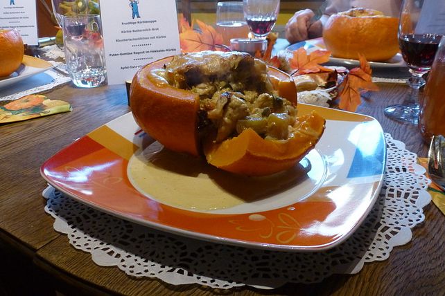 Puten-Gemüse Ragout im Hokkaido-Kürbis von downhillcat| Chefkoch Puten-Gemüse Ragout im Hokkaido-Kürbis von downhillcat| Chefkoch