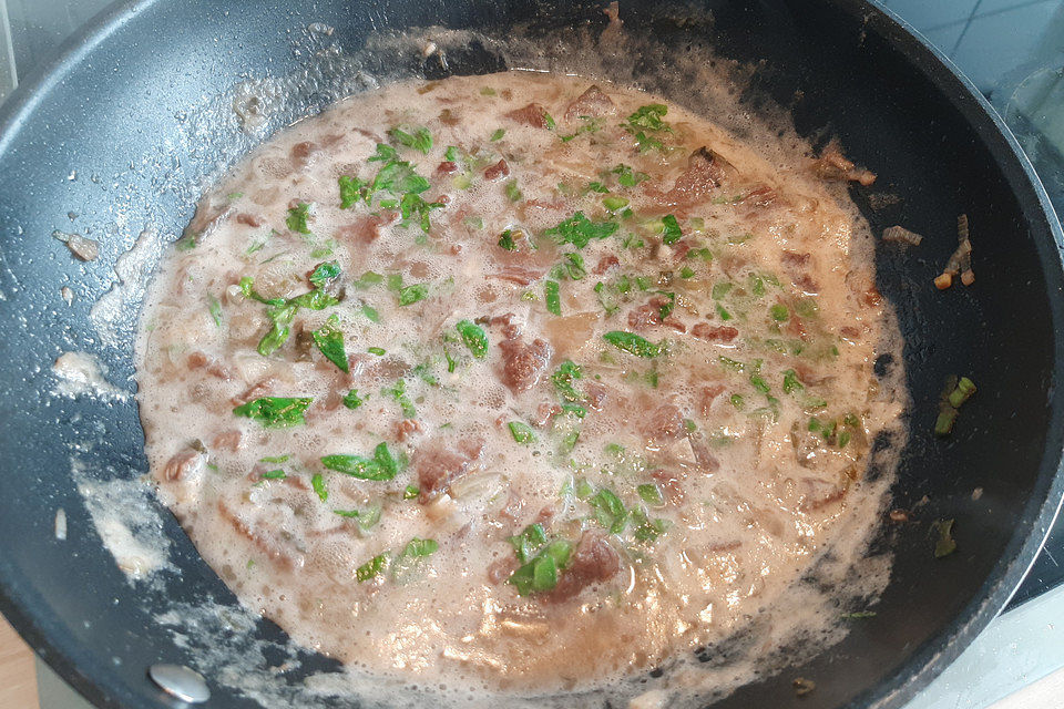 Karibisches Bierfleisch mit Klößchen