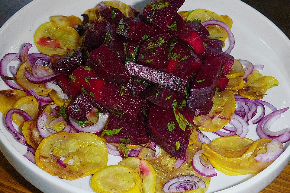 Rote Bete-Zucchini Salat Rote Bete-Zucchini Salat