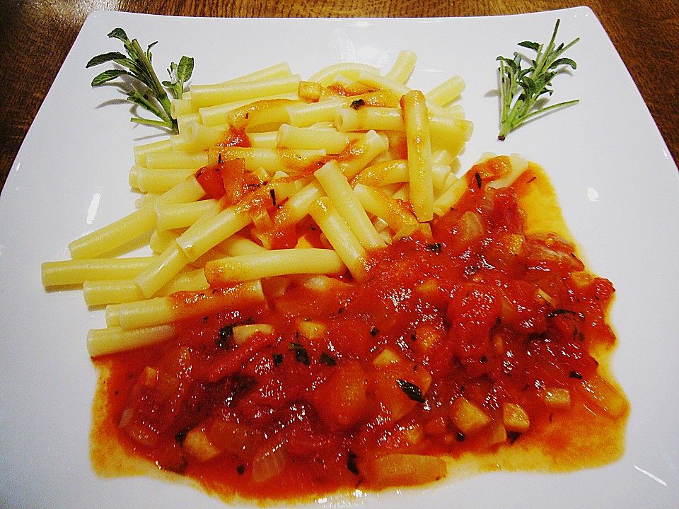 Svenjas Tomatensoße für Pasta von SvenjaL | Chefkoch