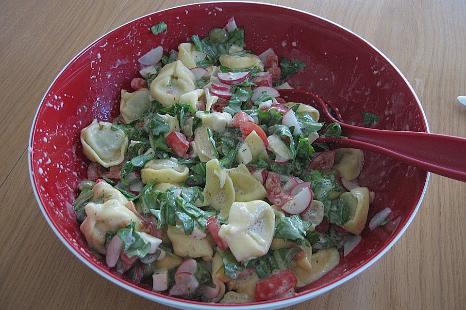 Tortellini-Rucolasalat