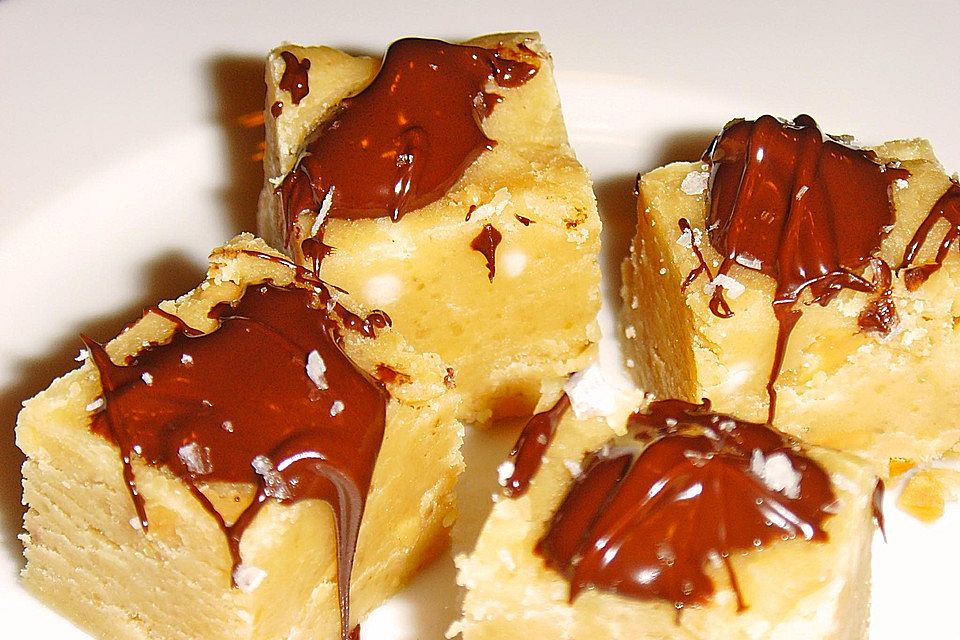Easy Peanut Butter Fudge Easy Peanut Butter Fudge