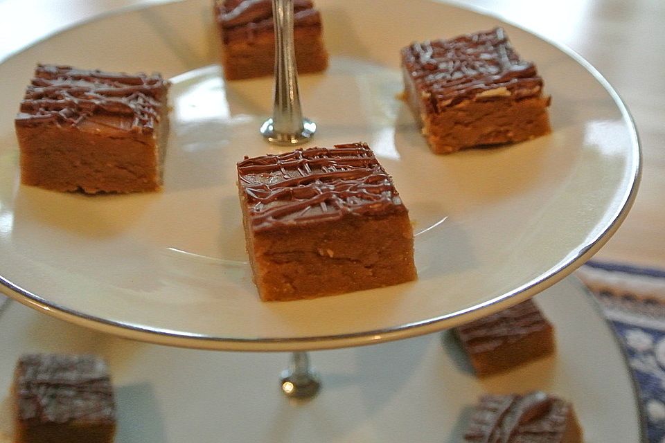 Easy Peanut Butter Fudge Easy Peanut Butter Fudge
