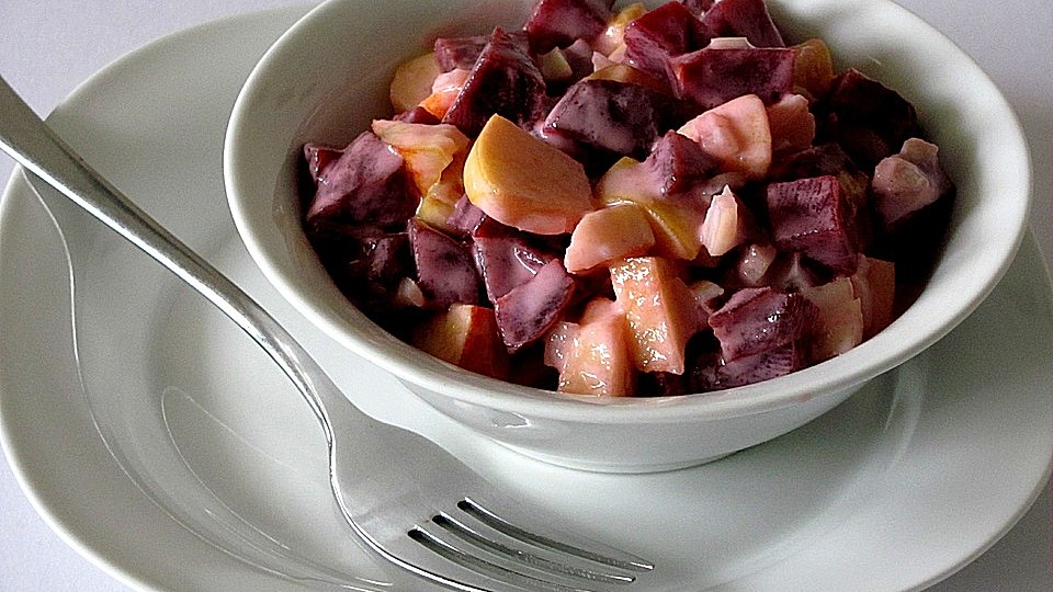 Rote Bete Apfel Zwiebelsalat Von Pralinchen Chefkoch 