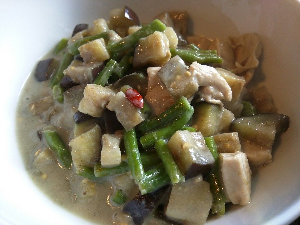 Grünes Thai-Curry mit Auberginen von cuocoroma| Chefkoch