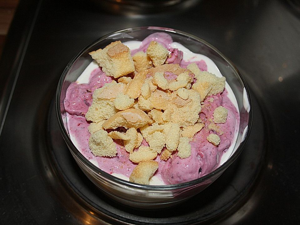 Waldfrucht Löffelbiskuitdessert von coraxxx| Chefkoch