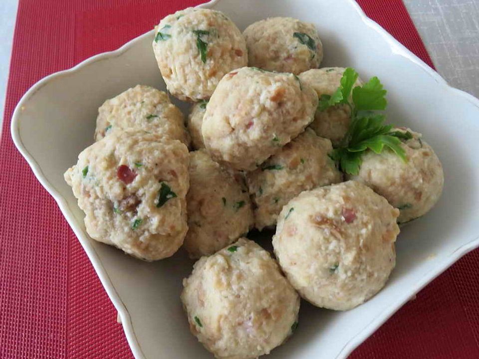 Semmelknödel mit Speck nach Uromas Art von gabriele9272| Chefkoch
