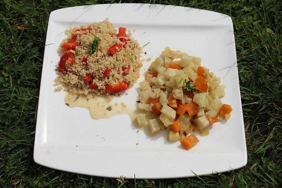 Couscous mit Tomate und Paprika