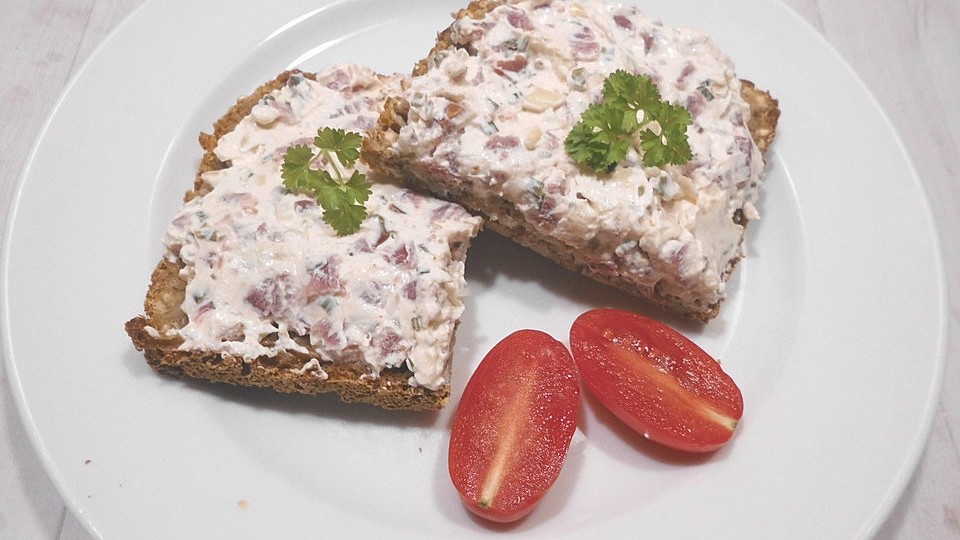 Frischkäse-Brotaufstrich mit rohem Schinken von murdock-bay| Chefkoch