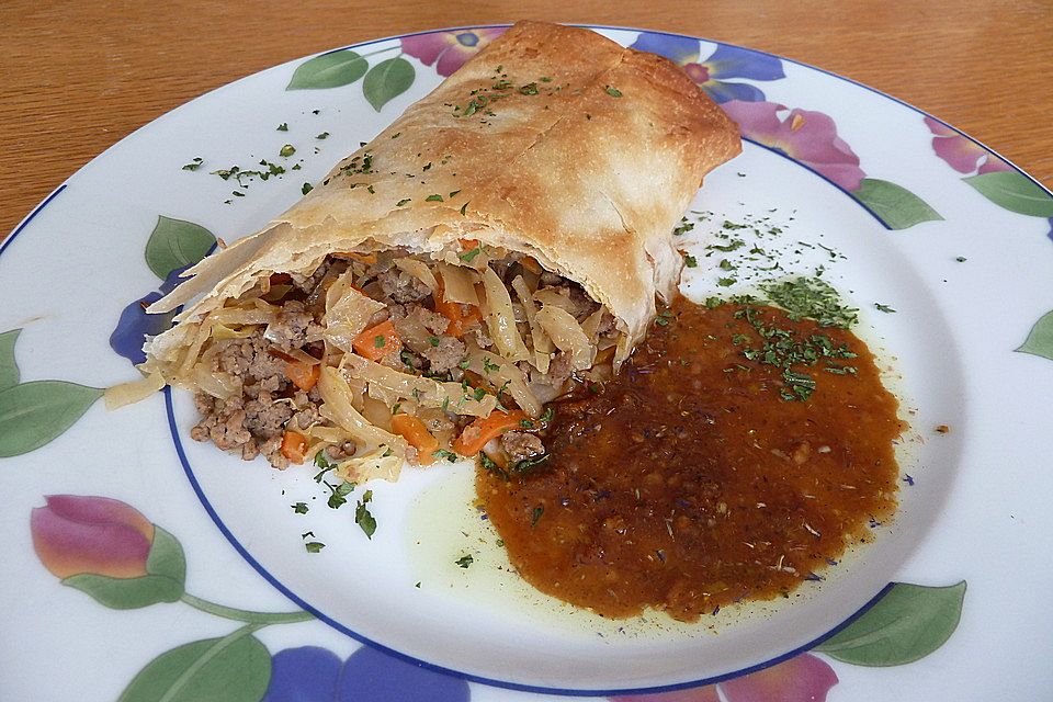 Asiatischer Krautstrudel