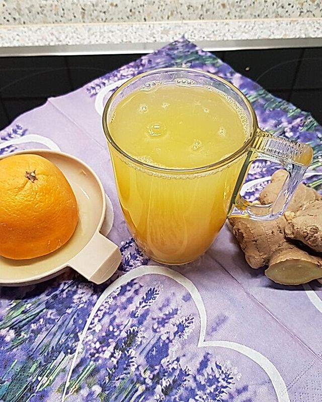 Orangen-Ingwertee-Drink