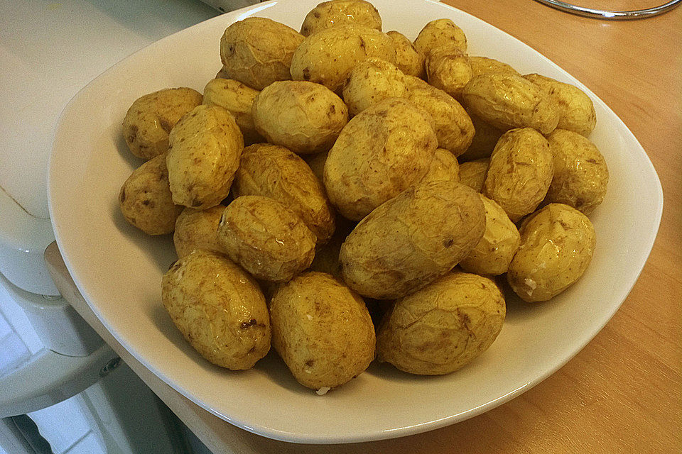 Kanarische Kartoffeln mit roter Mojo-Sauce