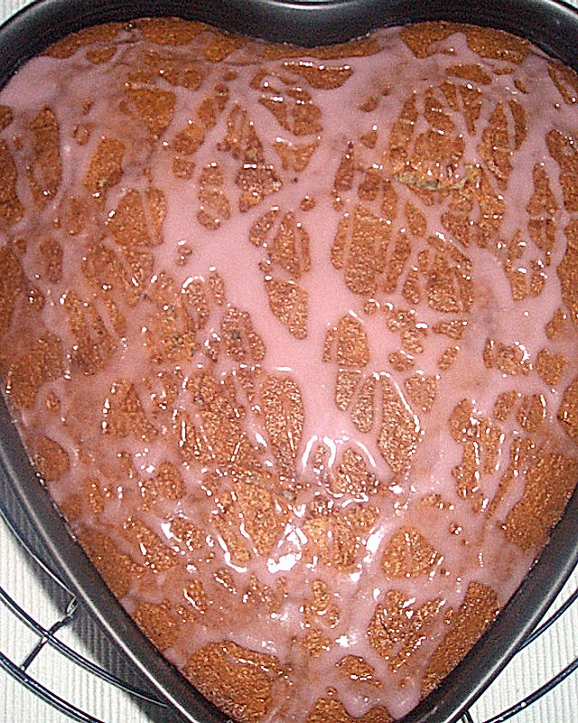 Rotwein-Rum-Kuchen mit Schattenmorellen