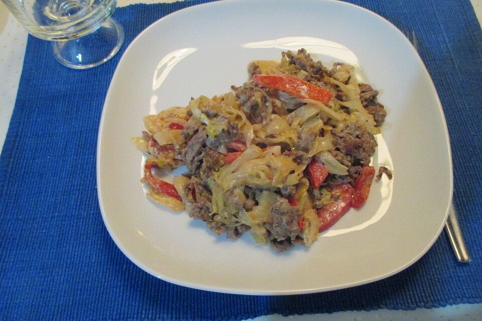 Weißkohl-Hackfleisch-Pfanne