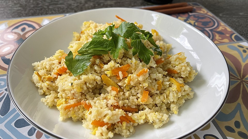 Chinesischer Gebratener Reis Mit Fruhlingszwiebeln Und Ei Von Jowe2460 Chefkoch 