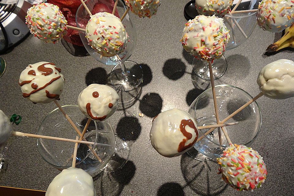 Cake-Pops mit Nutella-Frosting