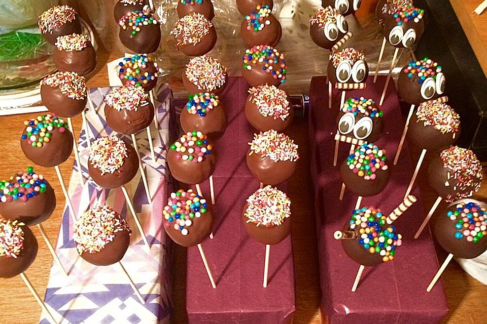 Cake-Pops mit Nutella-Frosting