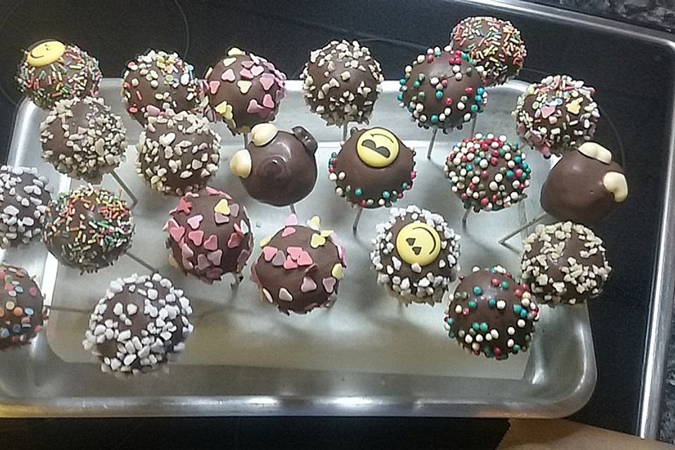 Cake-Pops mit Nutella-Frosting