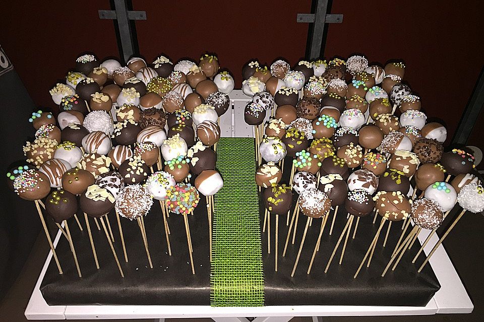 Cake-Pops mit Nutella-Frosting