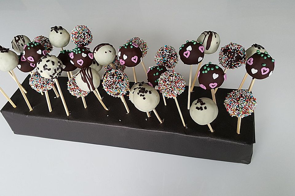 Cake-Pops mit Nutella-Frosting