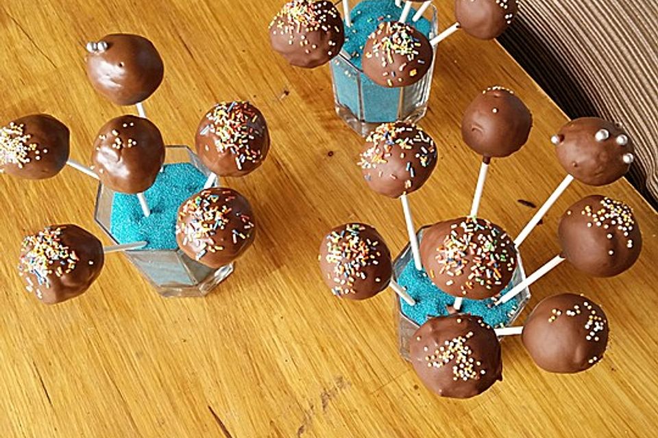 Cake-Pops mit Nutella-Frosting