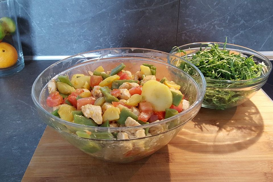 Hähnchenfilet mit Kartoffel-Bohnen-Salat