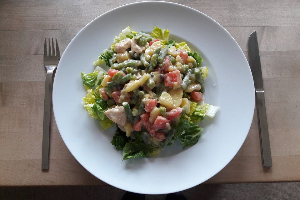 Hähnchenfilet mit Kartoffel-Bohnen-Salat