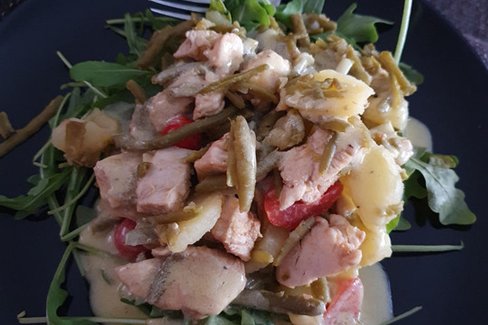 Hähnchenfilet mit Kartoffel-Bohnen-Salat