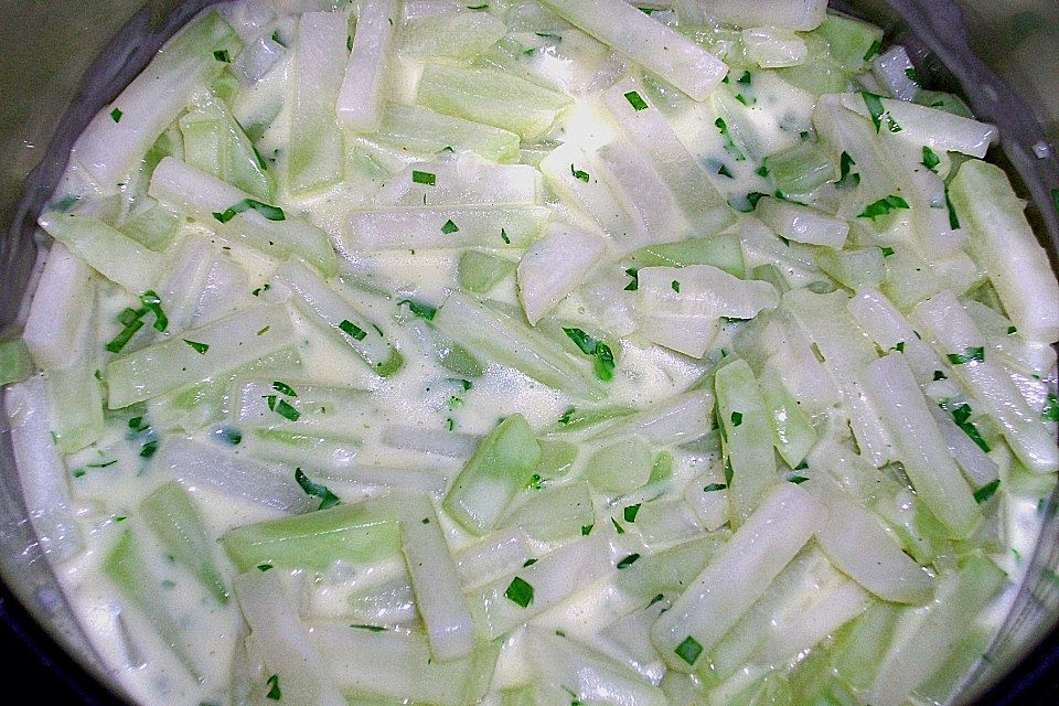 Kohlrabigemüse alla Oma