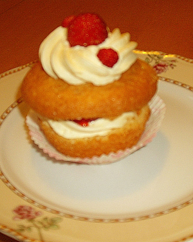 Erdbeer Cup Cakes