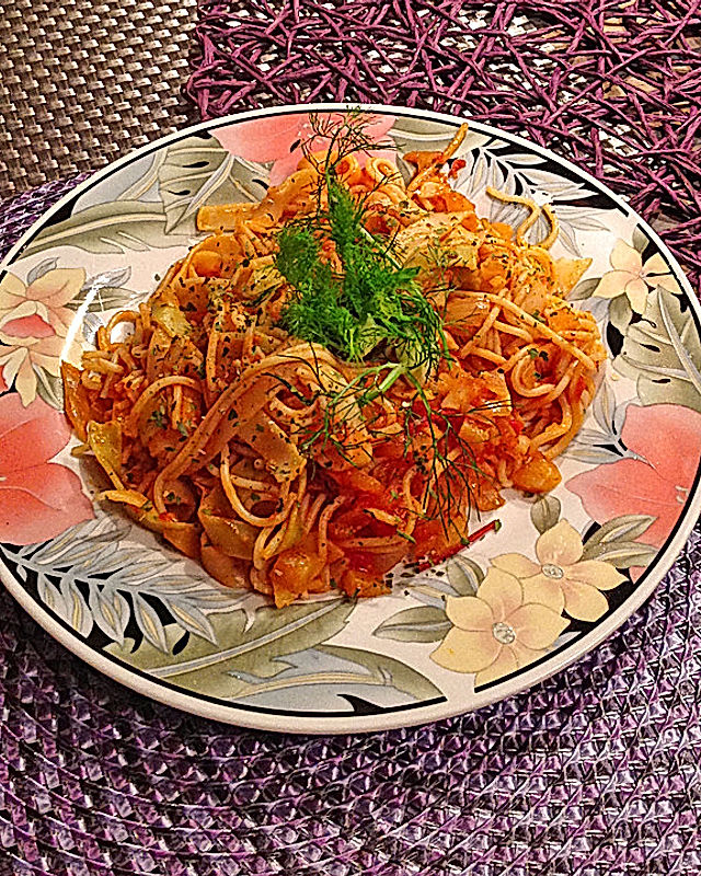 Spaghetti mit Fenchel-Tomatensugo