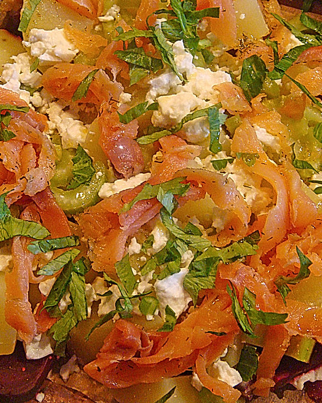 Kräuter - Kartoffelsalat mit Lachs