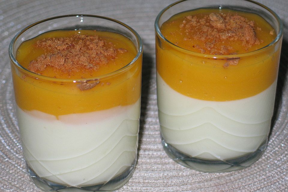 Vanille-Dessert mit Mango-Limettensoße