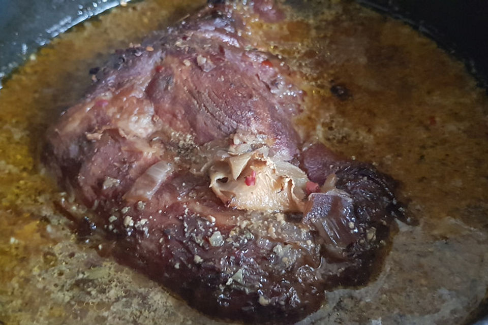 Schweinenackenbraten aus dem Römertopf